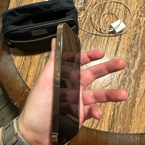 Apple iPhone 14 Pro - Picture 7 of 12